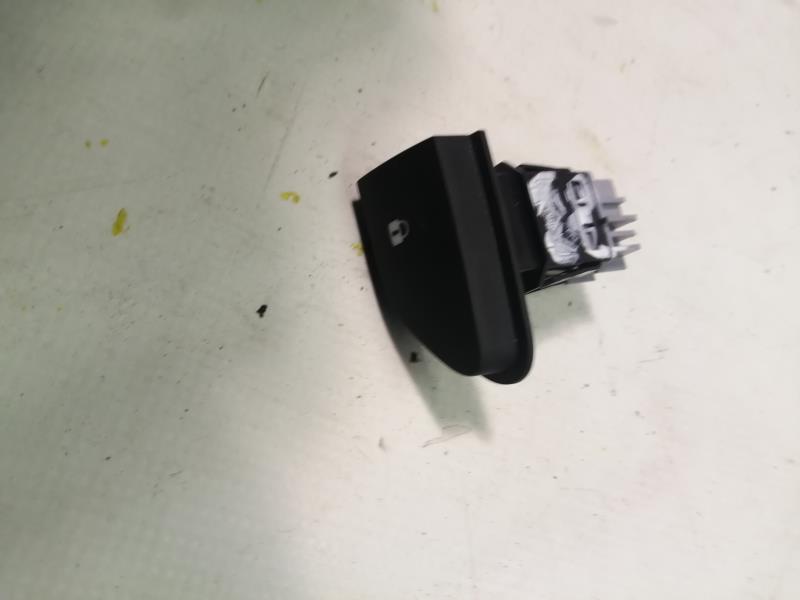 Bouton/Interrupteur DACIA DUSTER 1 PHASE 2 Diesel - 1