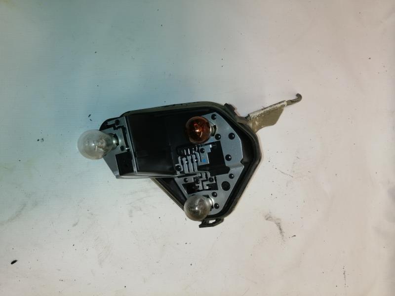Base portalampade fanale posteriore sinistro RENAULT CLIO 3 PHASE 2 BREAK Diésel - 1