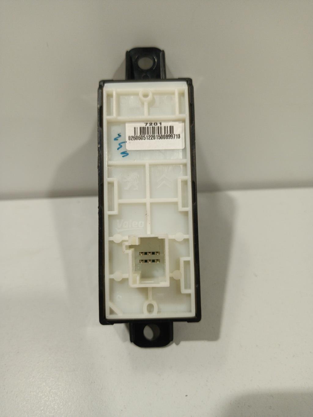 Commande autoradio PEUGEOT 208 1 PHASE 2 Essence - 1