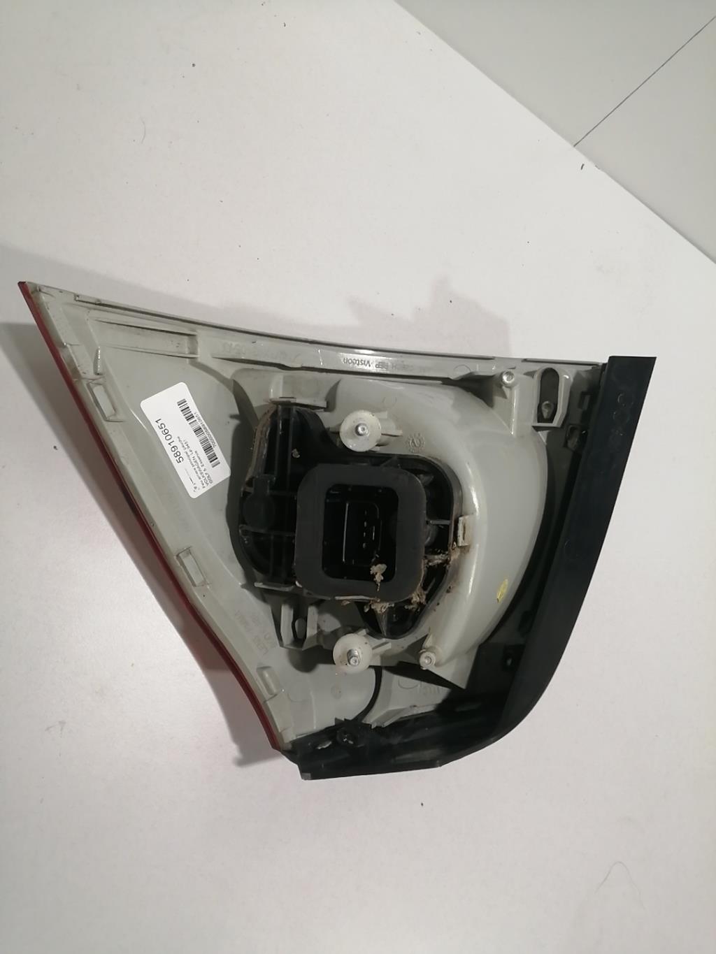 Fanale posteriore principale sinistro (luci) VOLKSWAGEN GOLF 5 Gasolina - 1