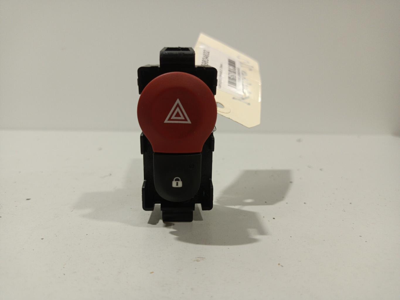 Bouton de warning RENAULT KANGOO 2 PHASE 2 Diesel - 1