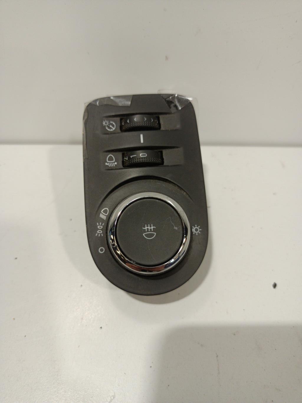 Commande de phare OPEL CORSA E Essence - 1