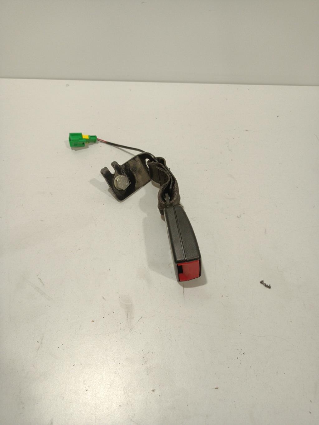 Aggancio cintura sicurezza posteriore centrale ALFA ROMEO GIULIETTA 2 PHASE 1 Diésel - 1