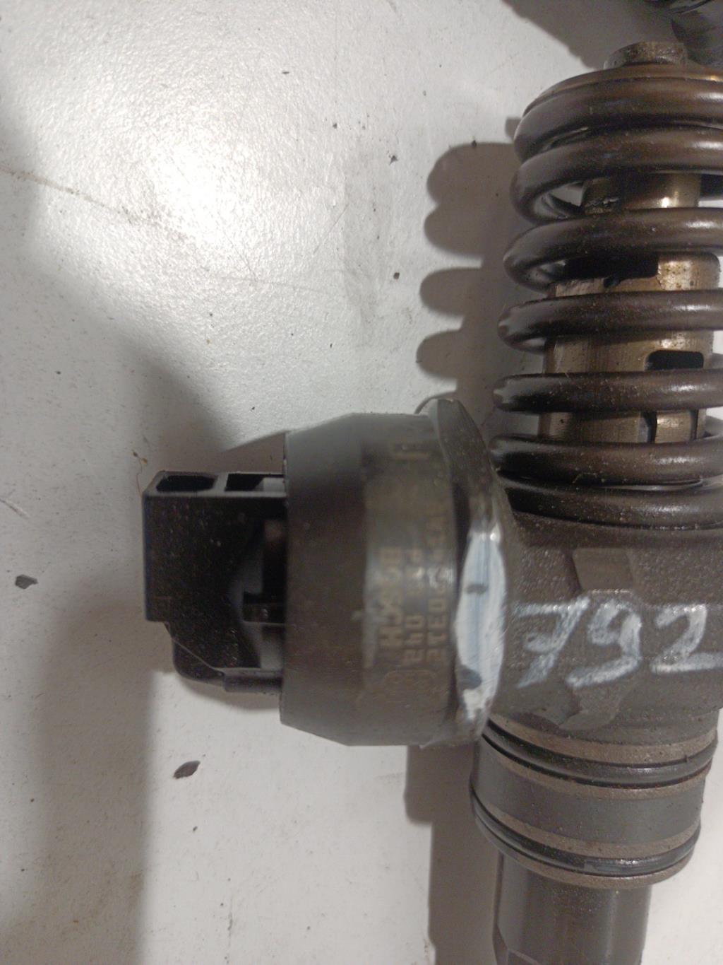 Injecteurs VOLKSWAGEN EOS CABRIO PHASE 1 Diesel - 1