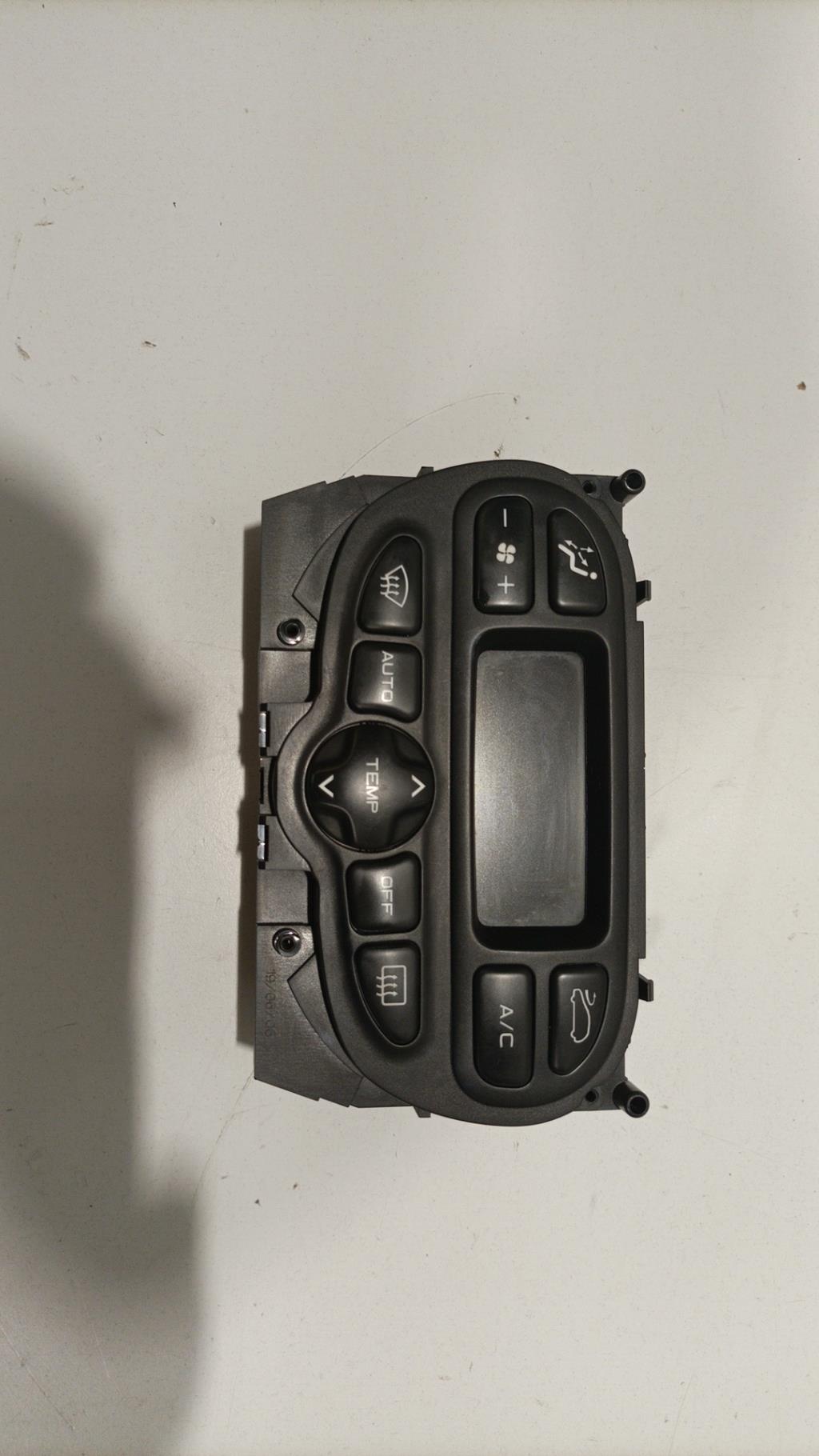 Commande chauffage PEUGEOT 206 PHASE 1 BREAK Diesel - 1