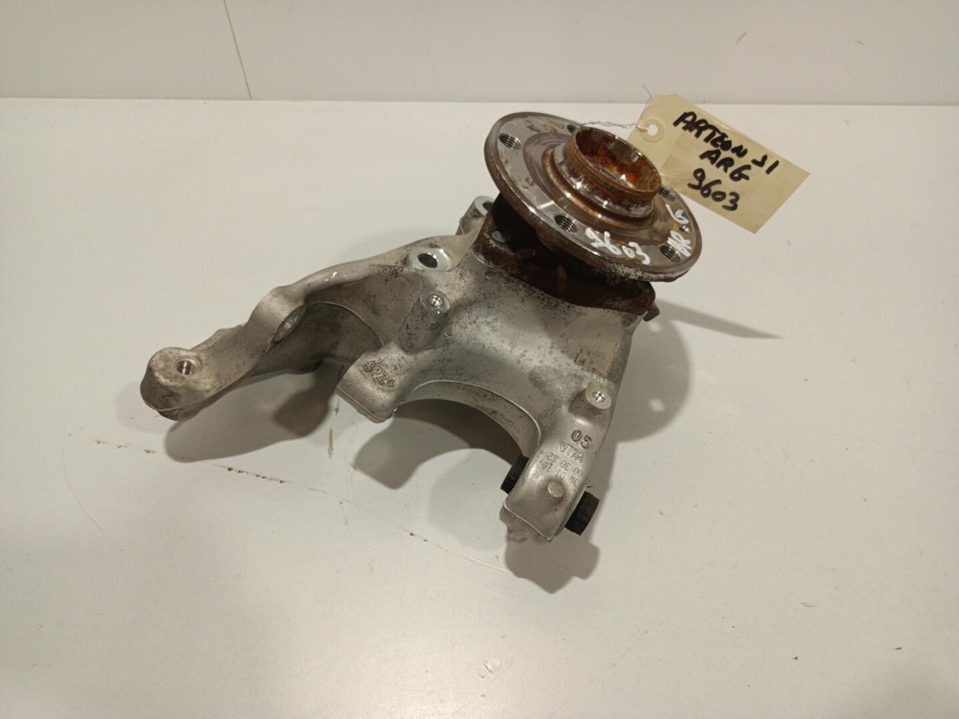 Mozzo posteriore sinistro VOLKSWAGEN ARTEON PHASE 1 Diésel - 1