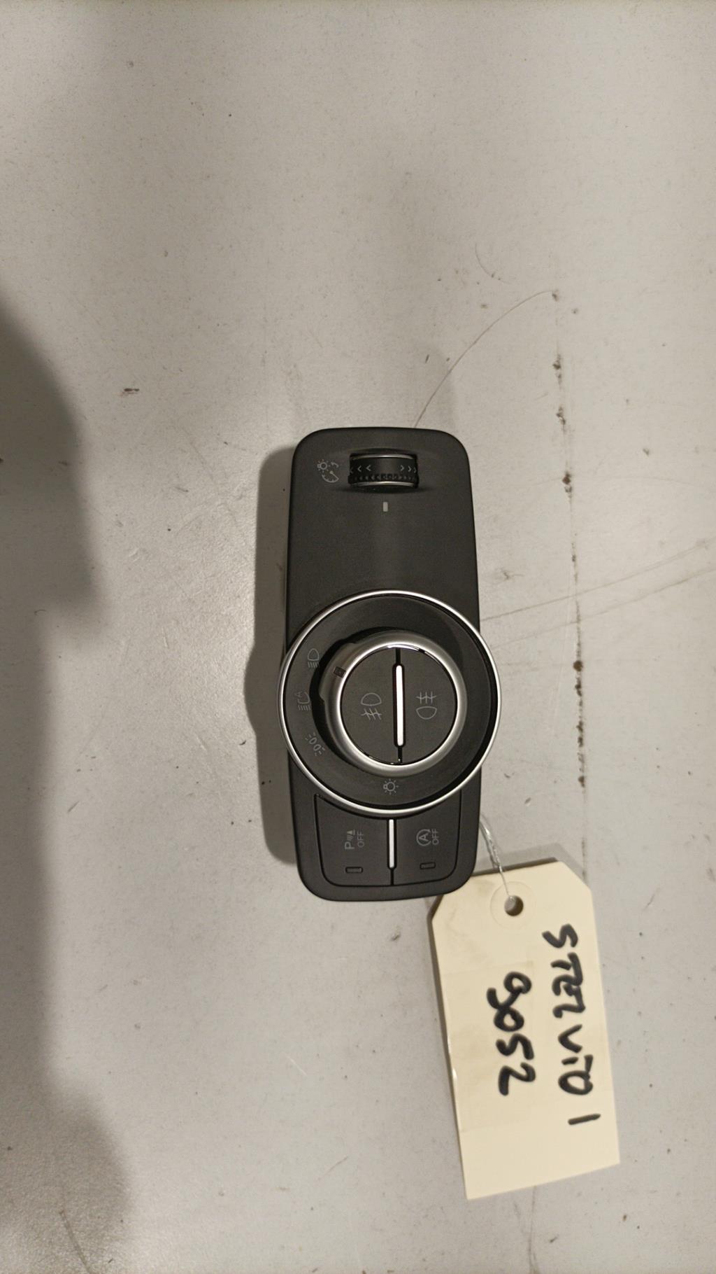Commande de phare ALFA ROMEO STELVIO Diesel - 1