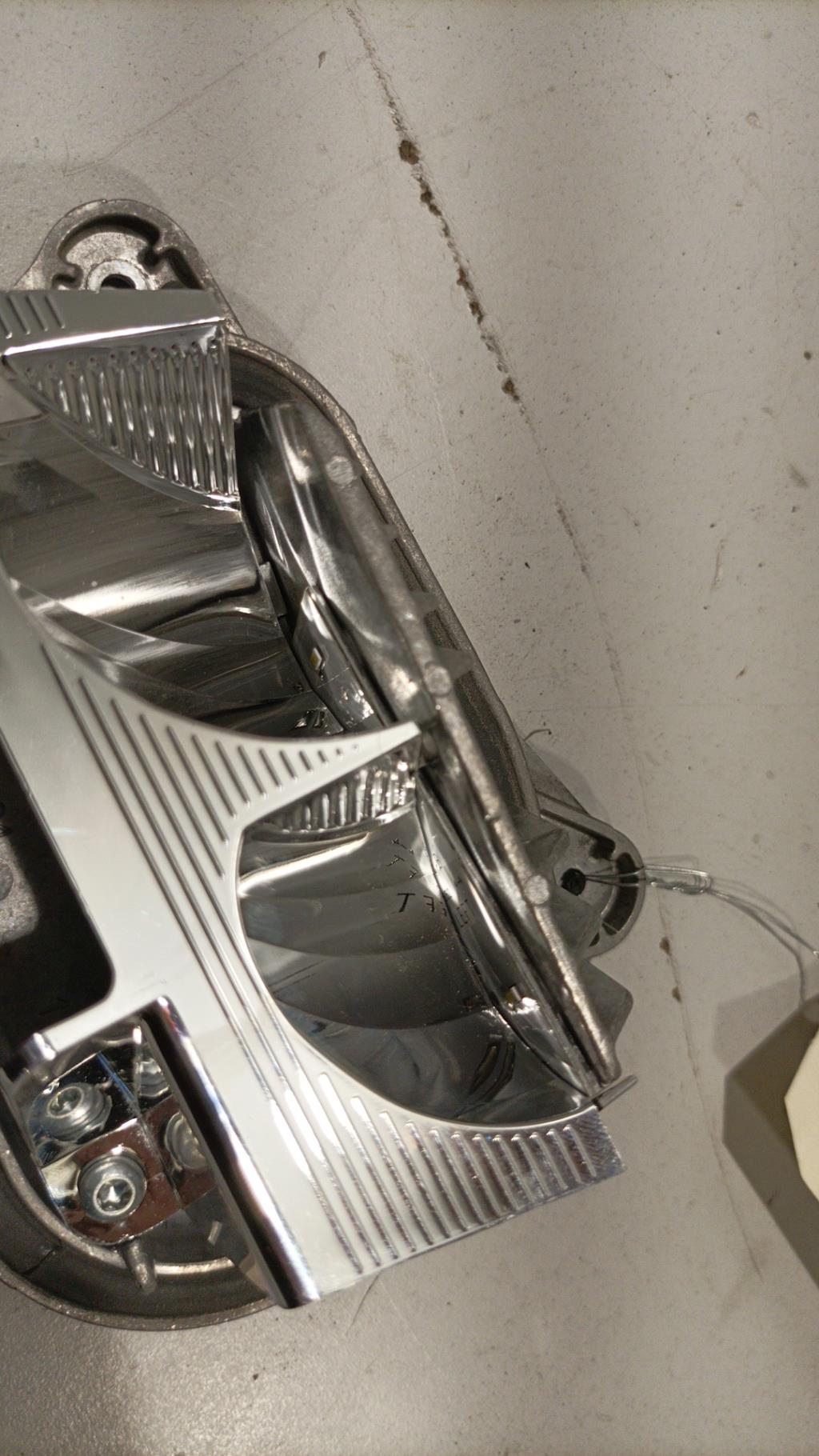 Feu diurne avant gauche VOLKSWAGEN ARTEON PHASE 1 Diesel - 1