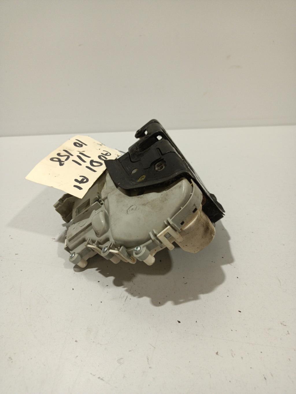 Serrure avant gauche AUDI A1 1 PHASE 1 Diesel - 1