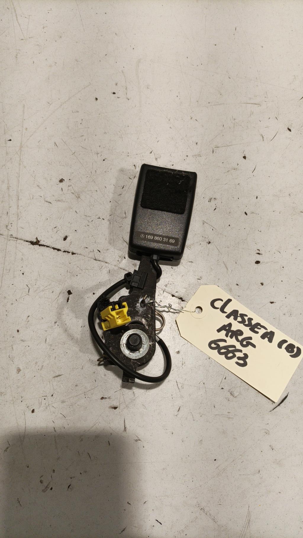 Aggancio cintura sicurezza posteriore sinistro MERCEDES CLASSE A 169 PHASE 2 Diésel - 1