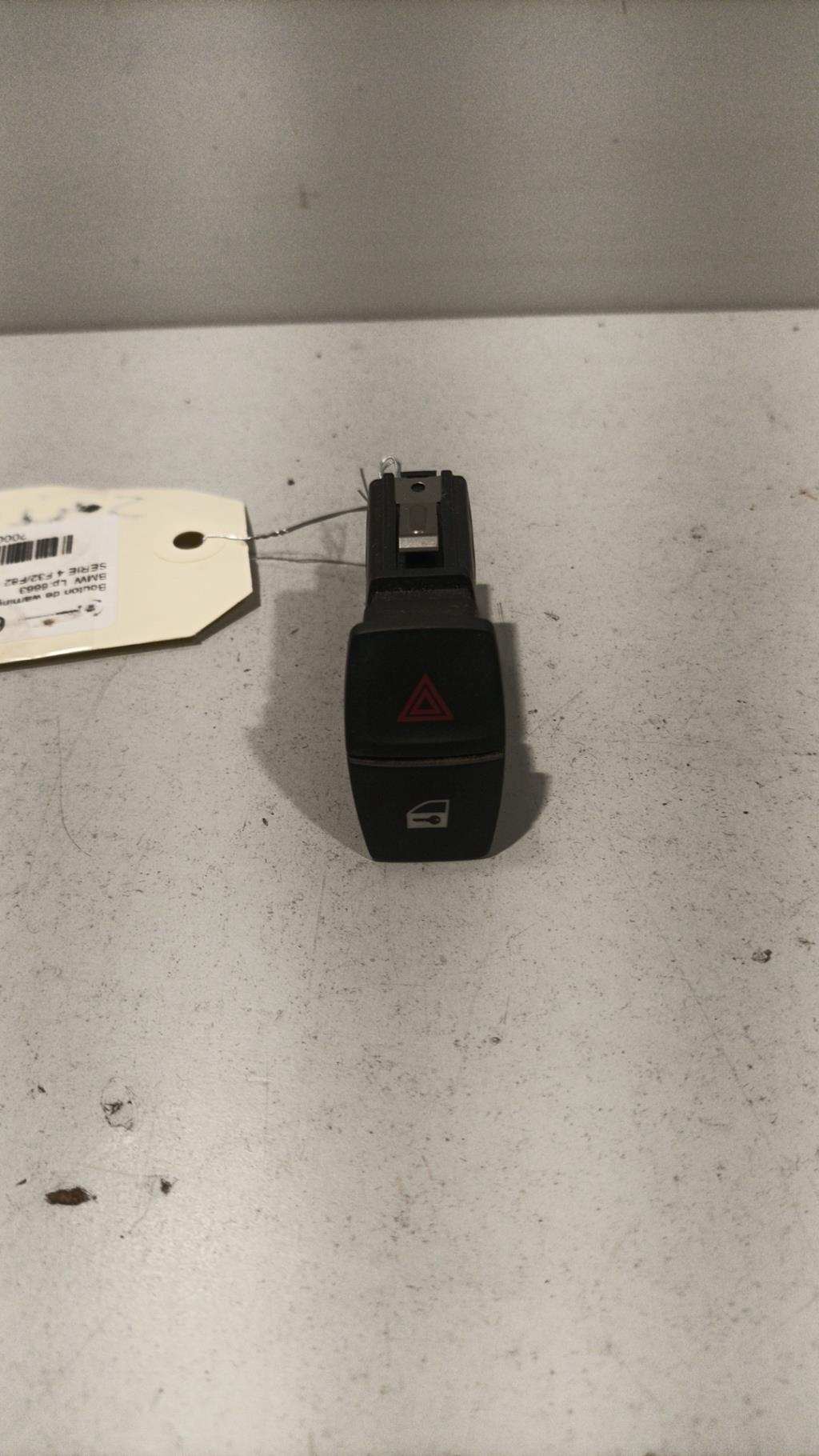 Interruttore luci emergenza BMW SERIE 4 F32/F82 COUPE PHASE 1 Diésel - 1
