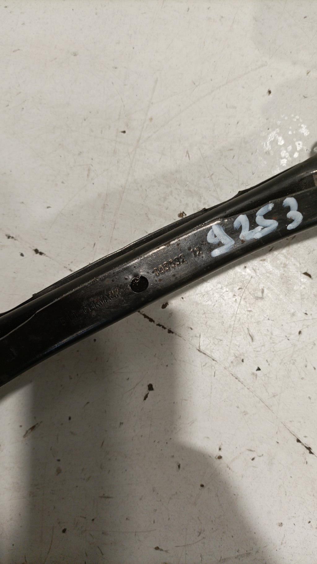 Braccio sospensione superiore posteriore destro BMW SERIE 1 E81 Diésel - 1