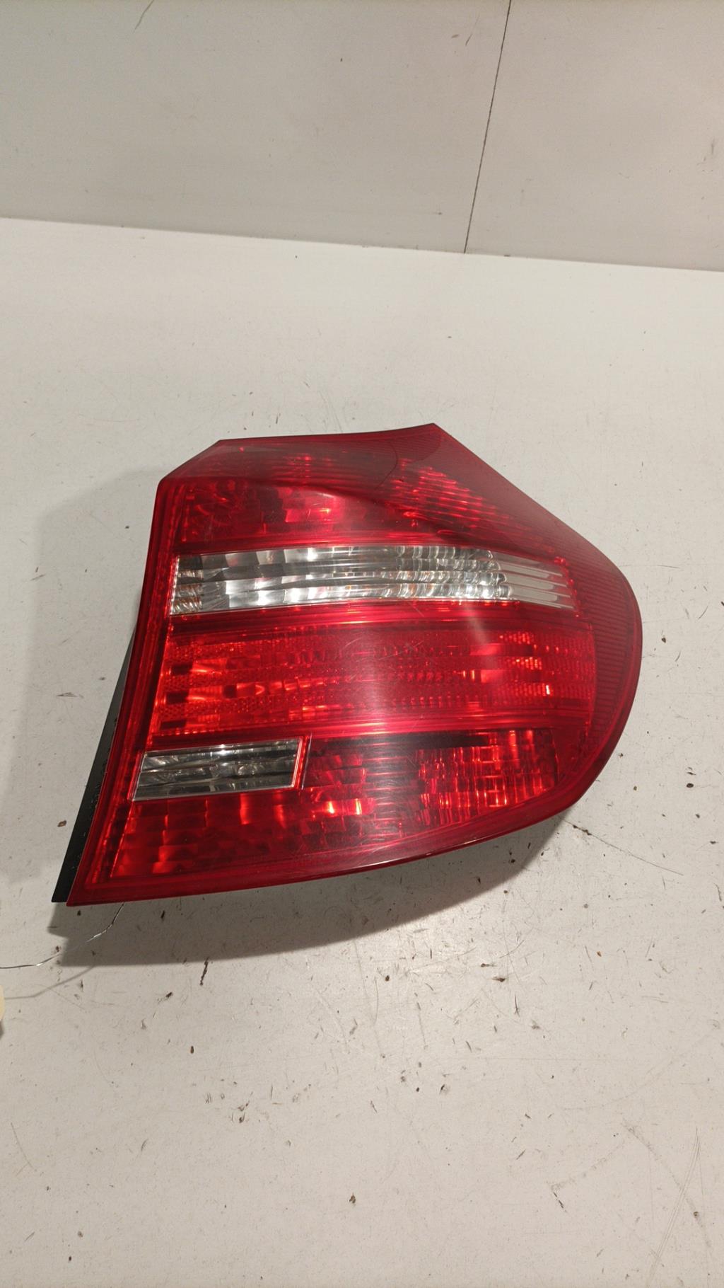 Base portalampade fanale posteriore destro BMW SERIE 1 E81 Diésel - 1