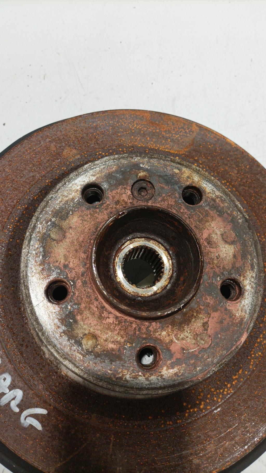 Mozzo posteriore sinistro BMW SERIE 1 E81 Diésel - 1