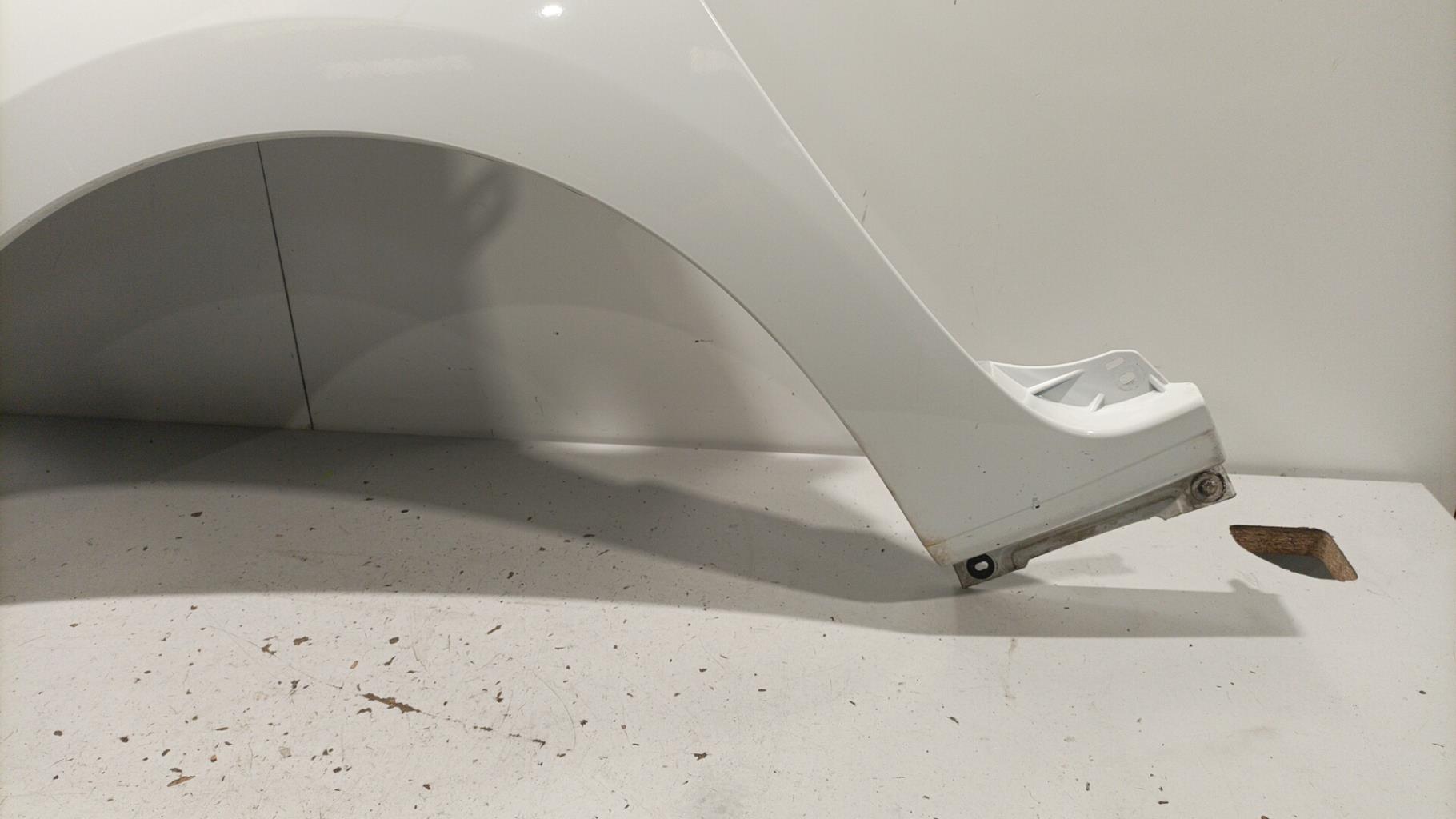 Parafango anteriore sinistro RENAULT KANGOO 2 PHASE 1 Diésel - 1