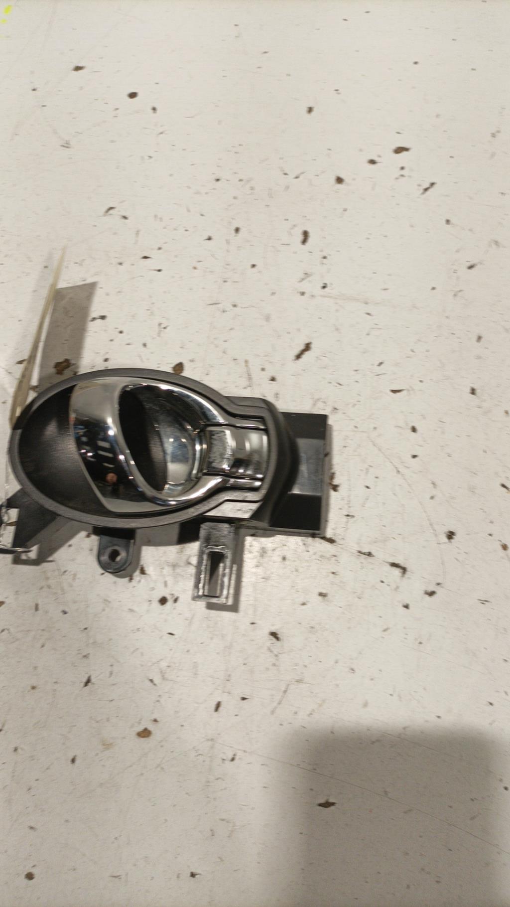 Maniglia interna posteriore destra NISSAN MICRA 4 PHASE 2 Gasolina - 1
