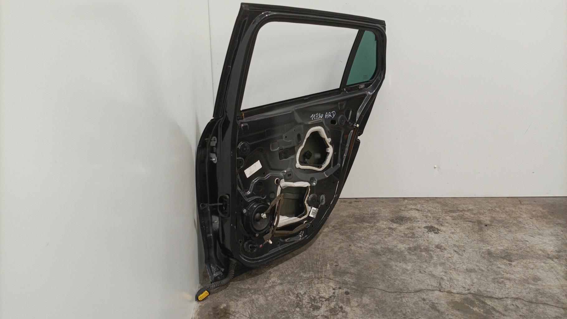 Portiera posteriore destra RENAULT MEGANE 3 PHASE 1 BREAK Diésel - 1