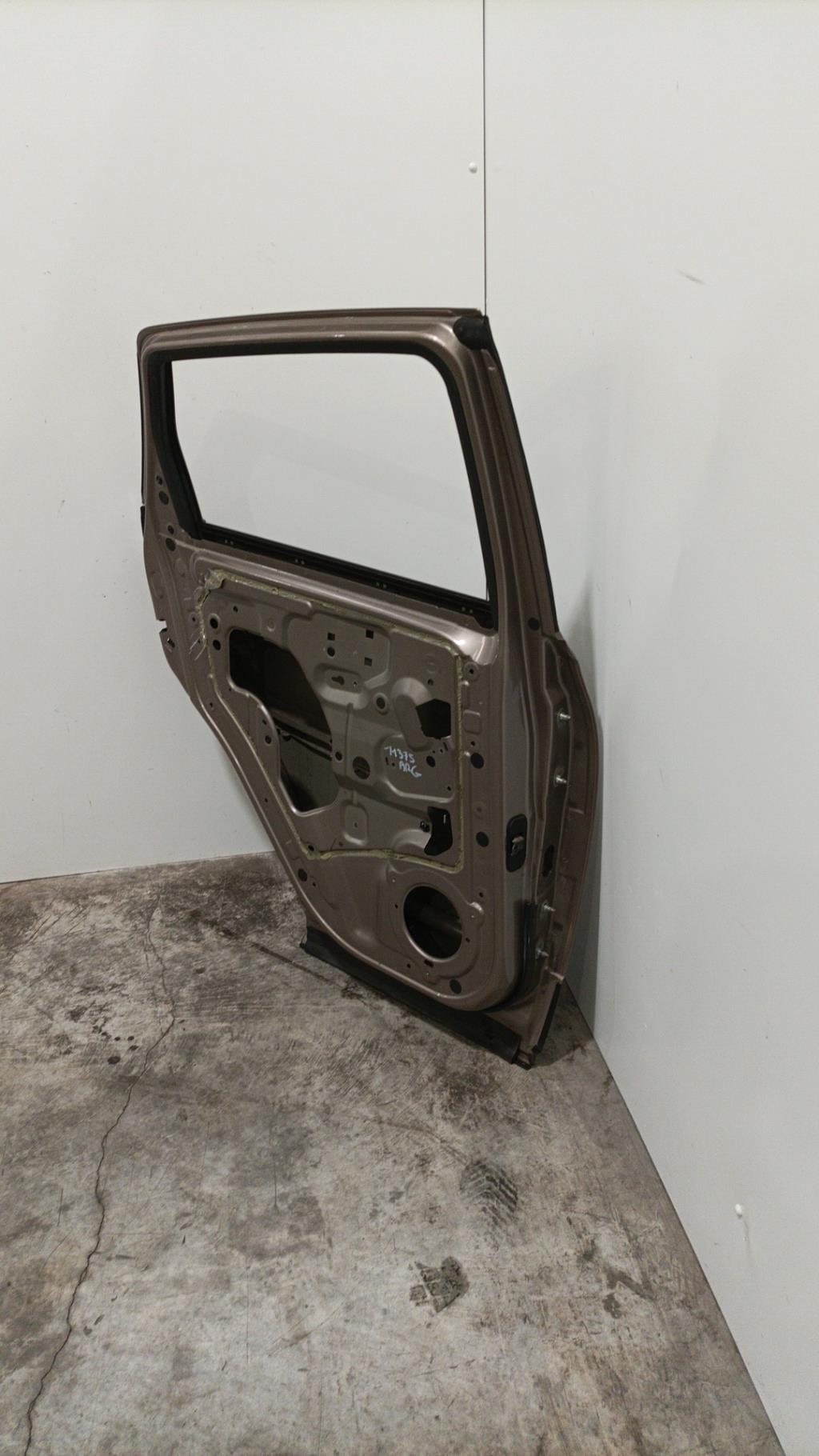 Portiera posteriore sinistra NISSAN QASHQAI 1 PHASE 1 Gasolina - 1