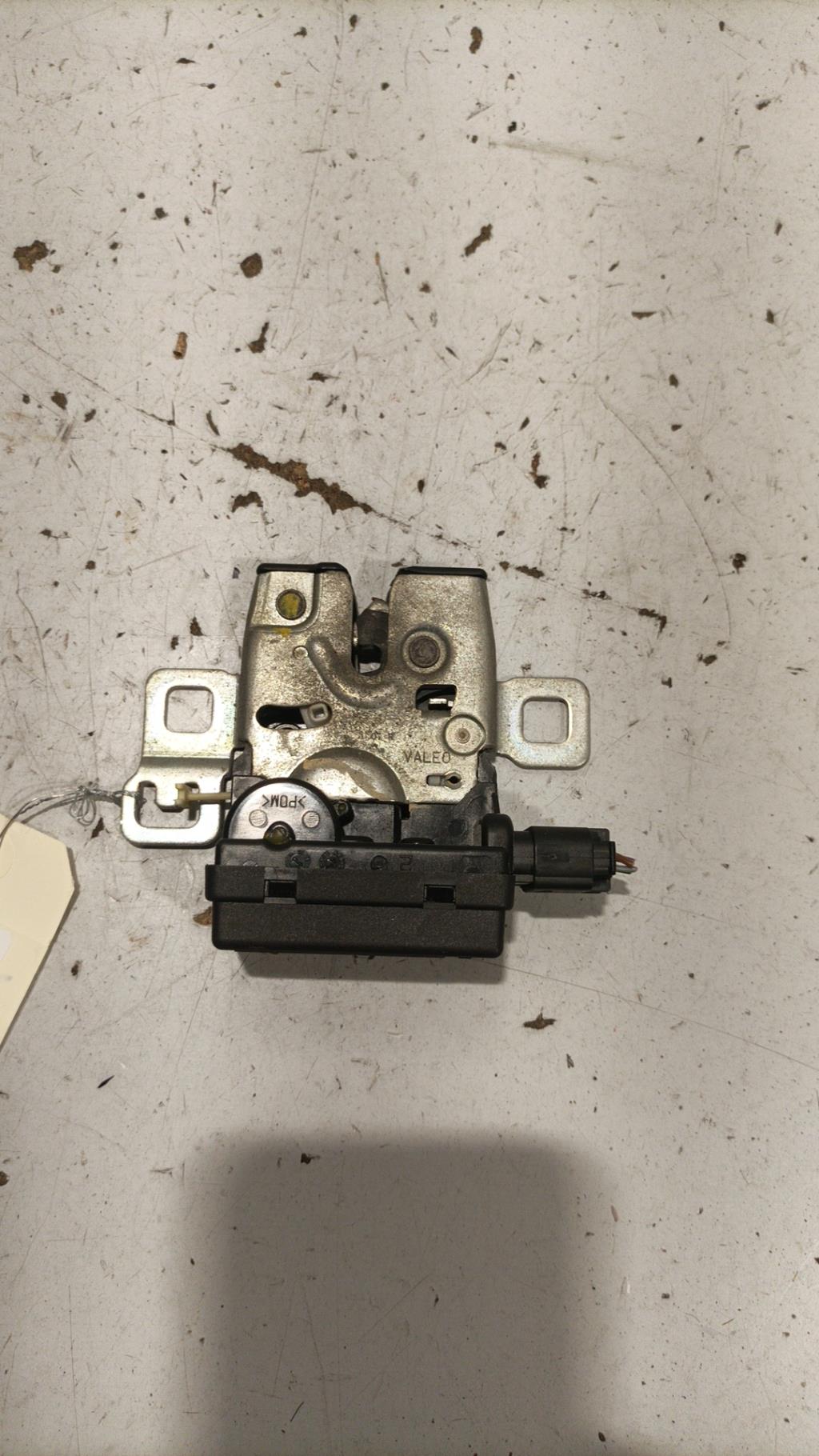Serrure de hayon MINI MINI 2 R56 PHASE 1 Diesel - 1