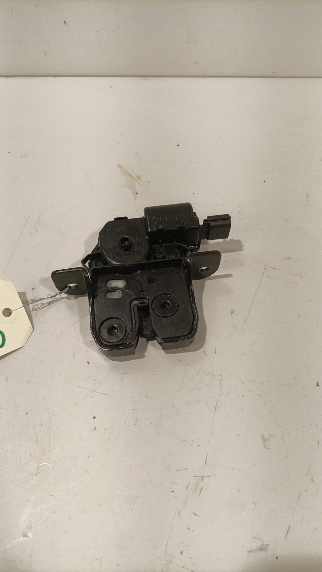 Serrure de hayon RENAULT CLIO 4 PHASE 1 Essence - 1