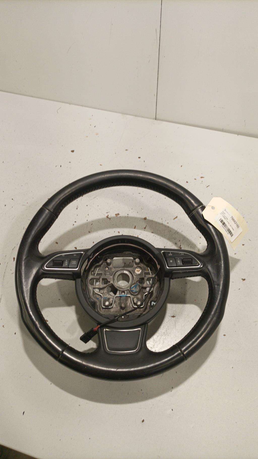 Volant AUDI A1 1 PHASE 1 Diesel - 1