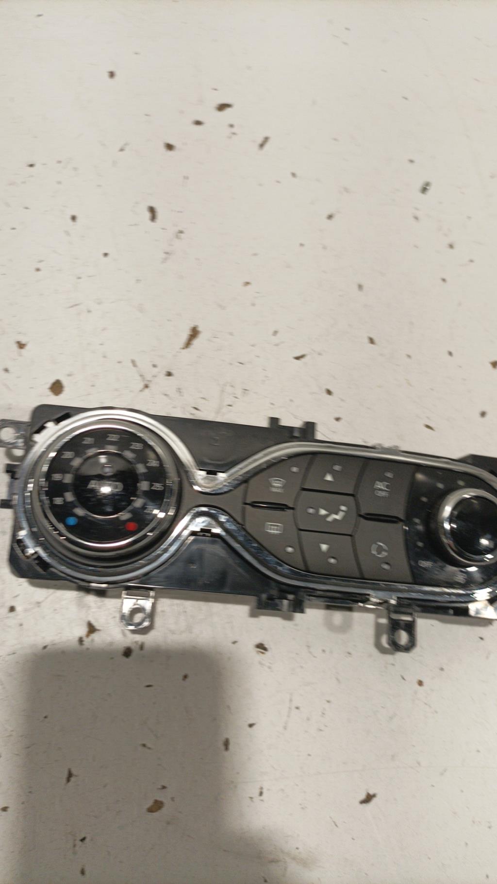 Commande chauffage RENAULT CAPTUR 1 PHASE 1 Diesel - 1