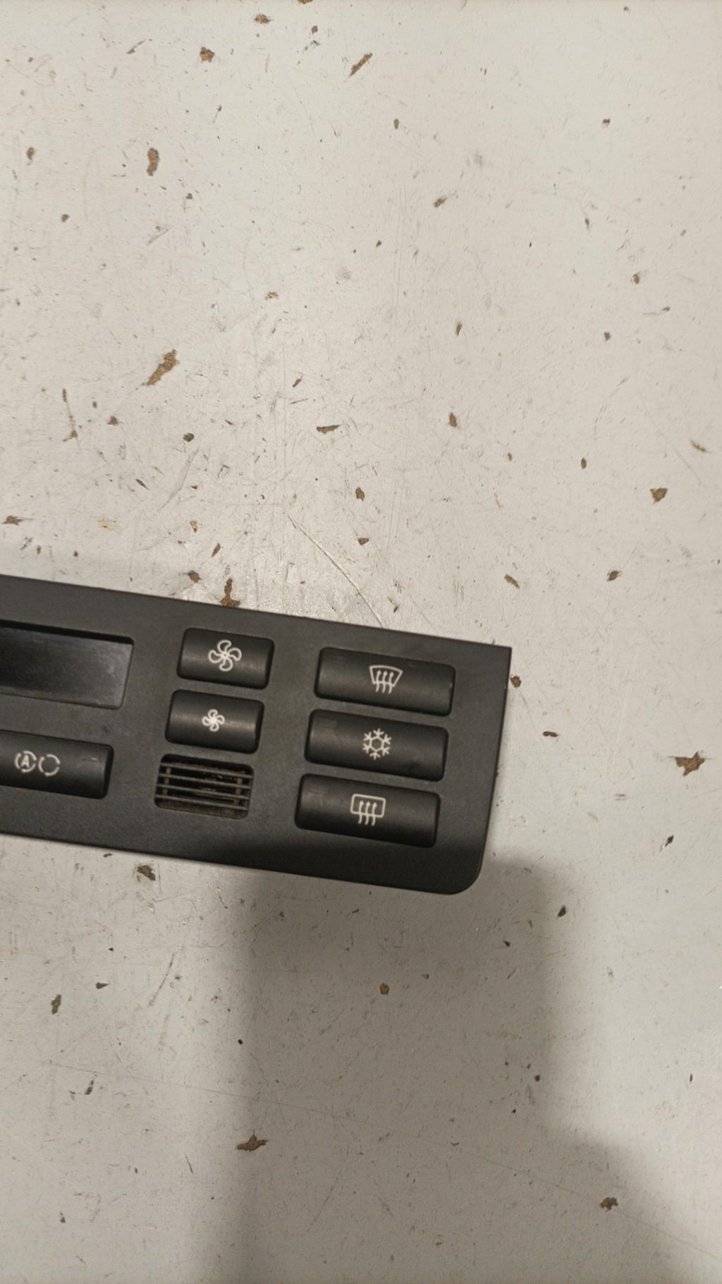Commande chauffage BMW SERIE 3 E46 COUPE PHASE 2 Essence - 1