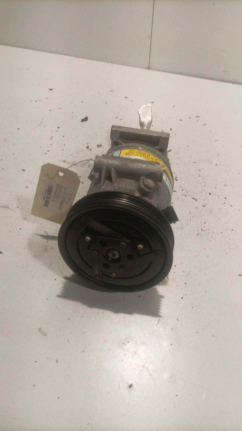 Compresseur clim RENAULT SCENIC 2 PHASE 1 Essence - 1