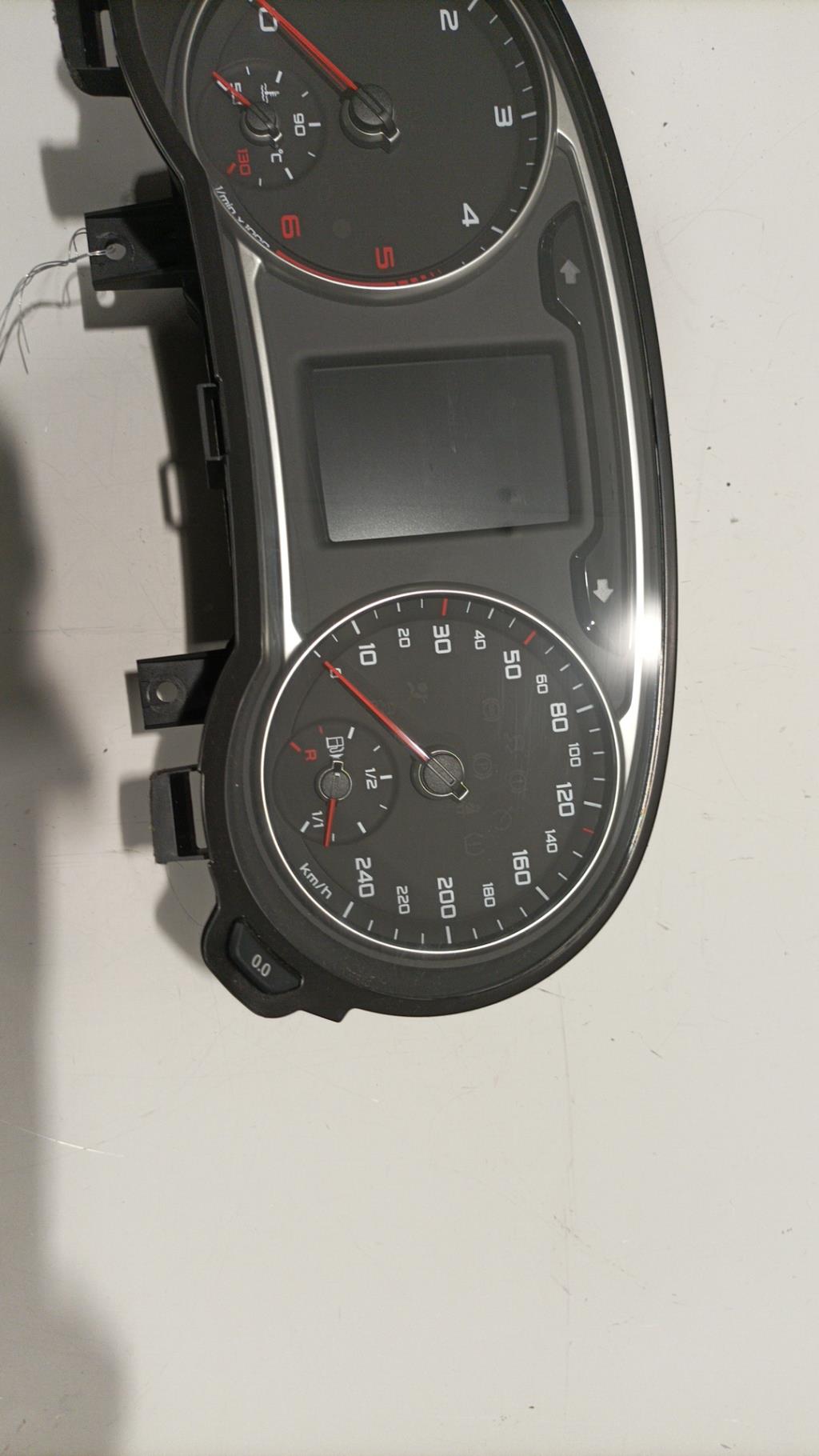 Compteur AUDI A1 1 PHASE 1 Diesel - 1