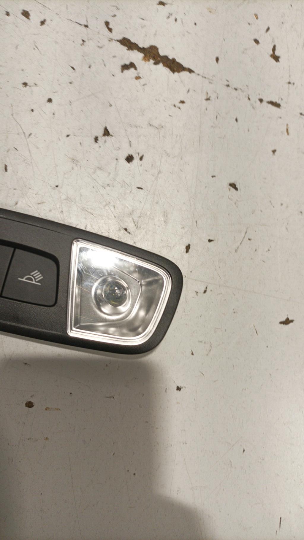 Eclairage de plafonnier AUDI A3 3 SPORTBACK RS3 PHASE 1 Essence - 1