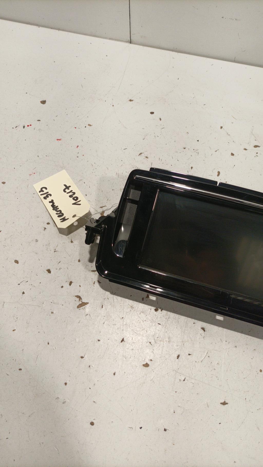Ecran GPS RENAULT MEGANE 3 PHASE 3 BREAK Diesel - 1