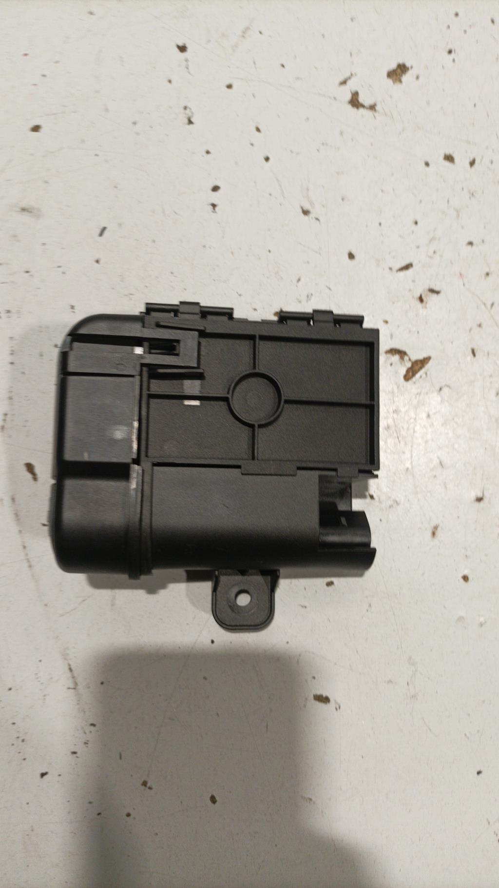 Relais electrique AUDI A3 3 SPORTBACK RS3 PHASE 1 Essence - 1