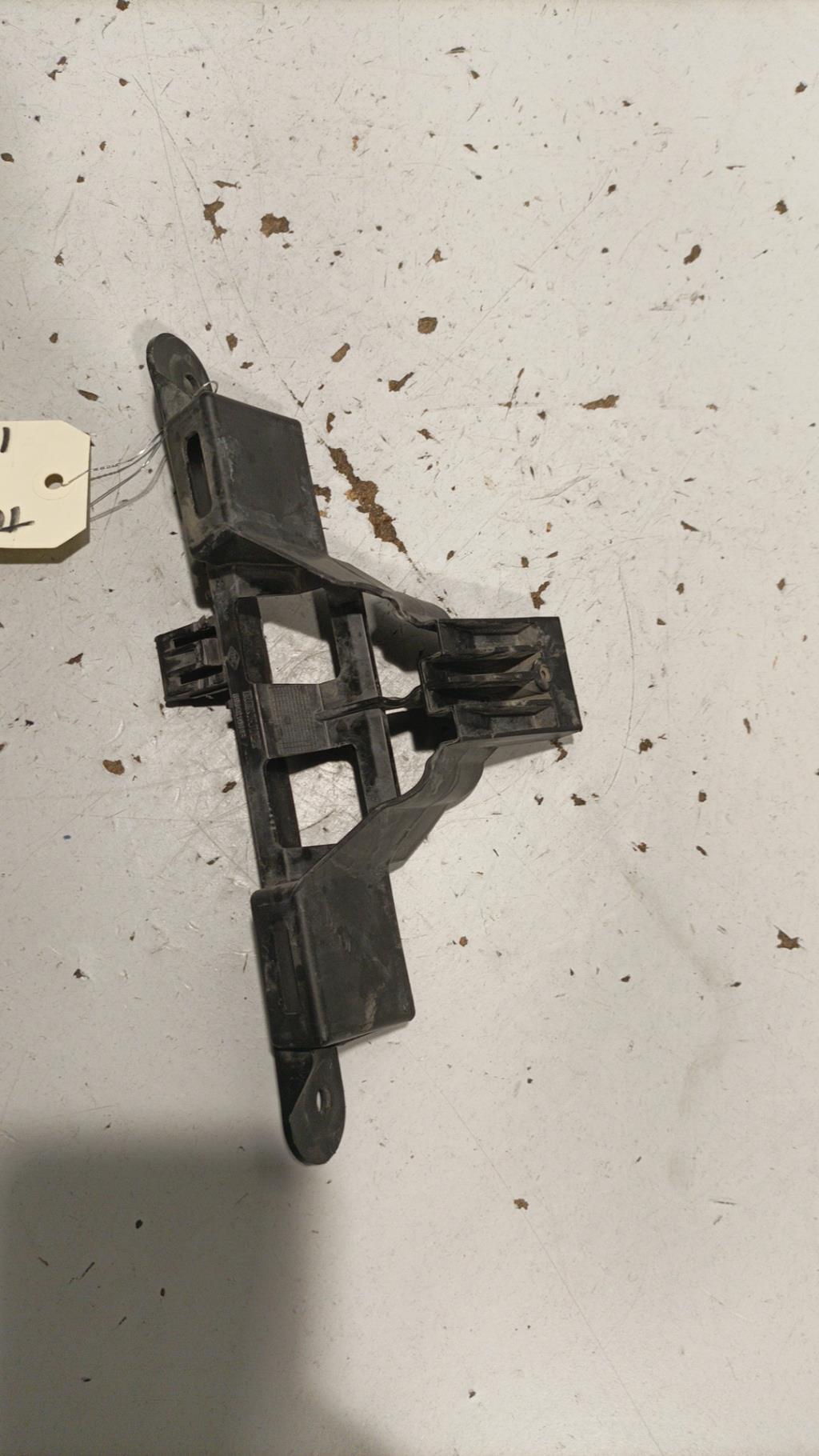Support aile gauche RENAULT TWINGO 3 PHASE 1 Essence - 1