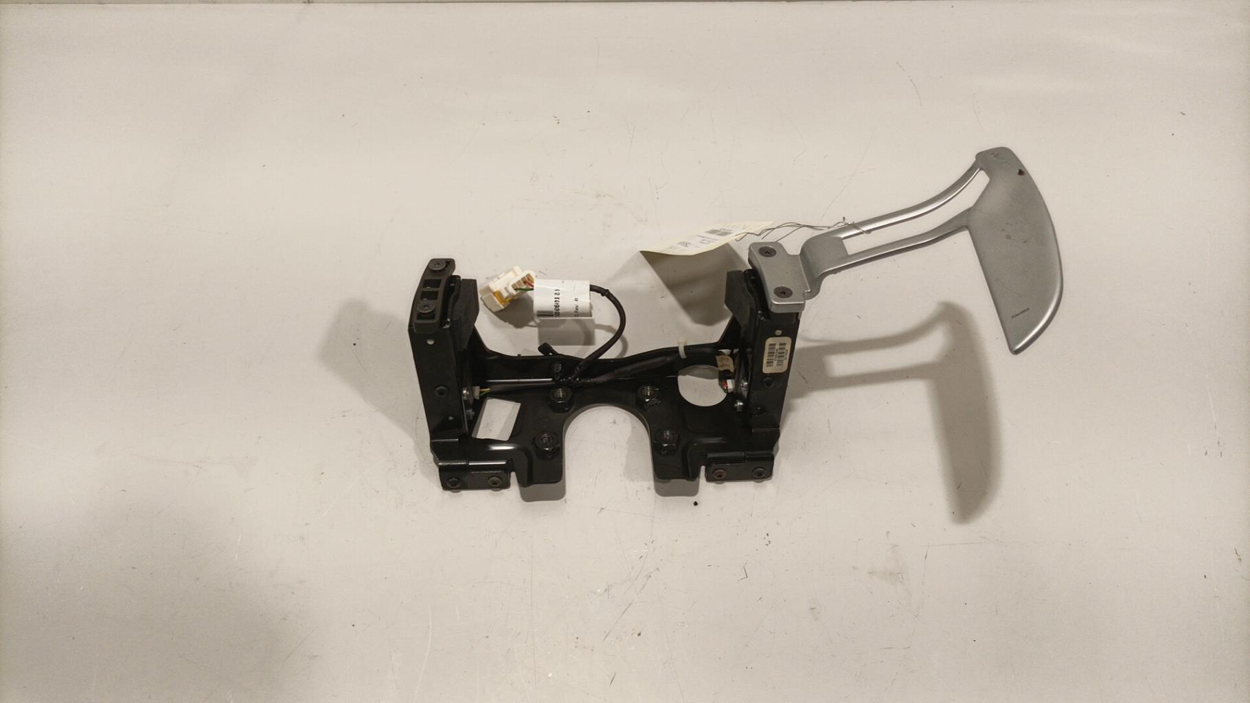 Support commodo (commutateur) MASERATI LEVANTE Essence - 1