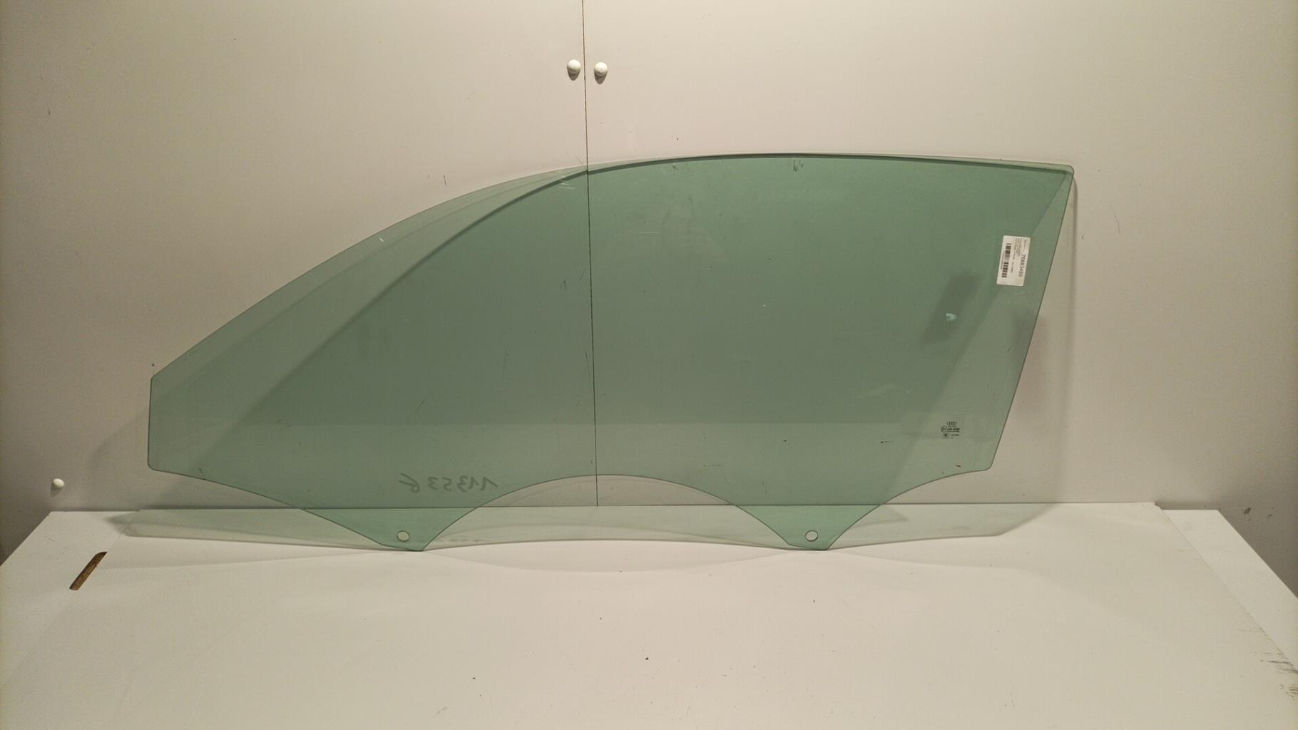 Vitre avant gauche AUDI A1 1 PHASE 1 Diesel - 1