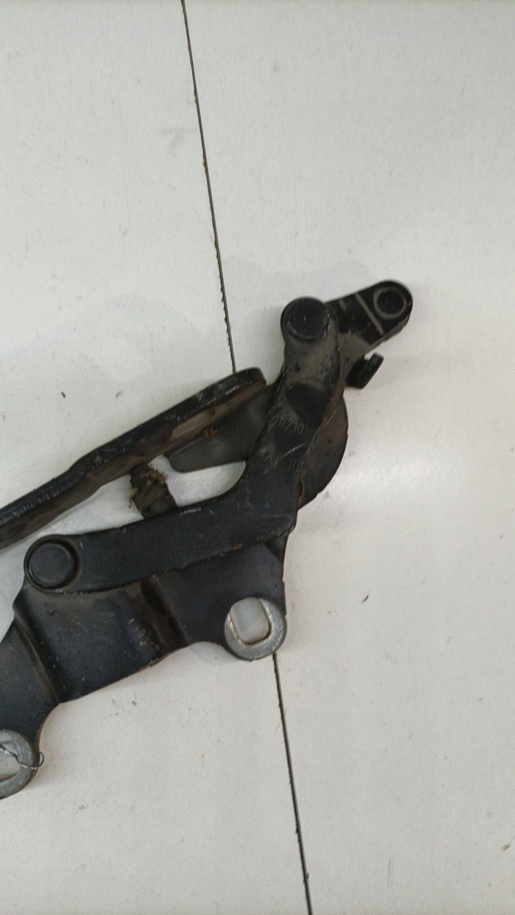 Charniere de capot BMW SERIE 1 E87 PHASE 2 Diesel - 1
