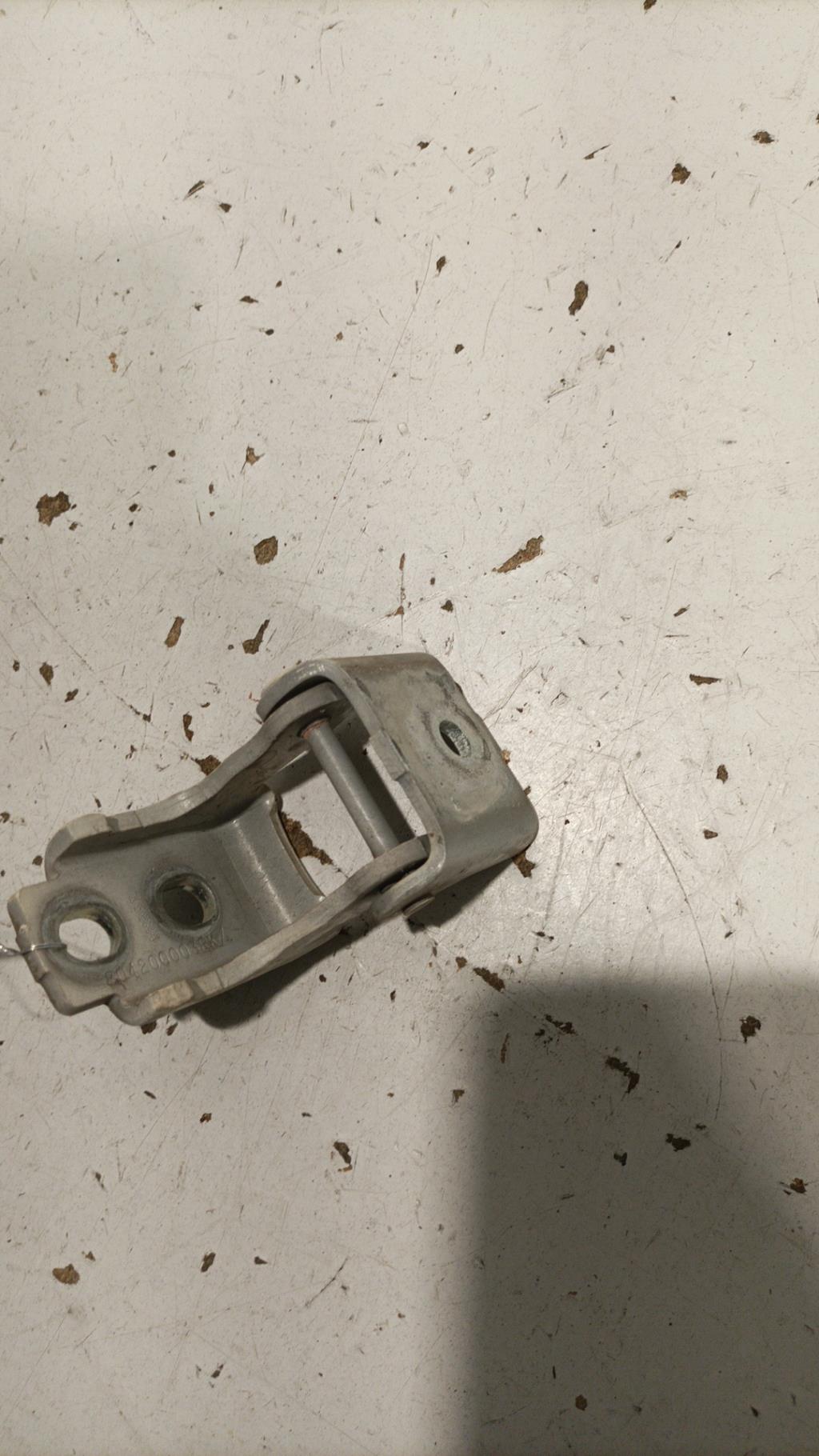 Cerniera portiera anteriore sinistra RENAULT CAPTUR 1 PHASE 1 Diésel - 1