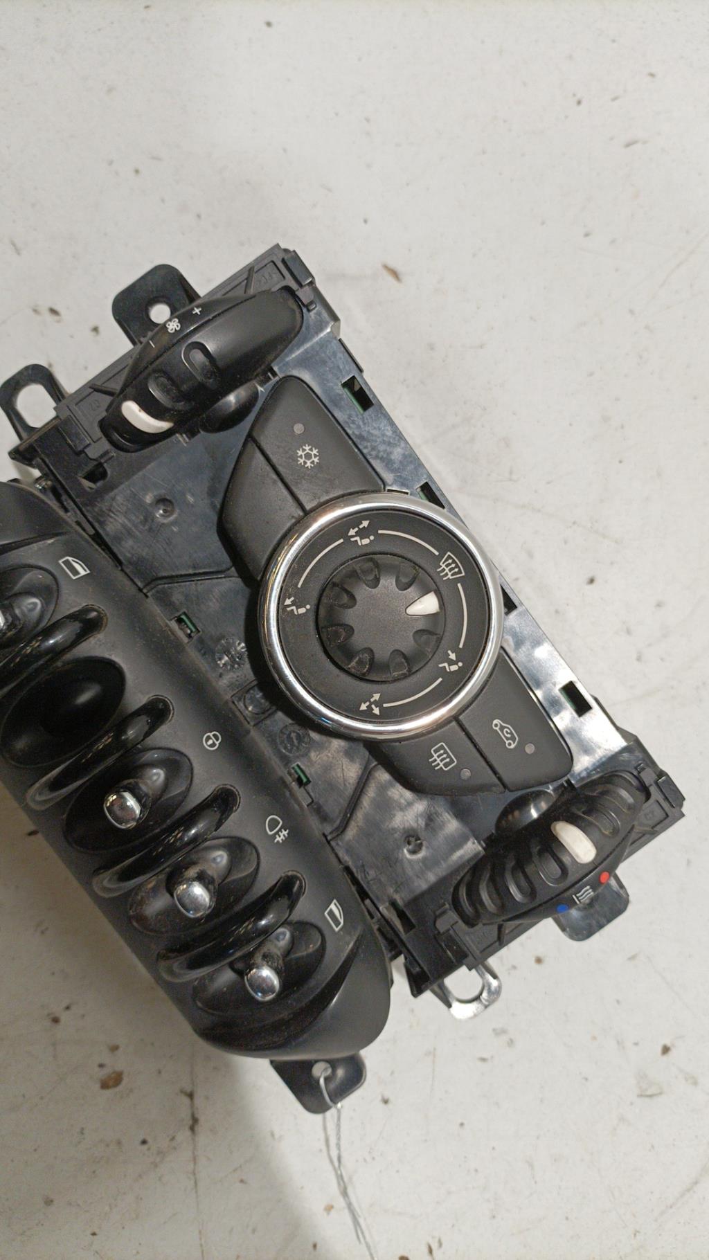 Commande chauffage MINI MINI 2 R56 PHASE 2 Essence - 1