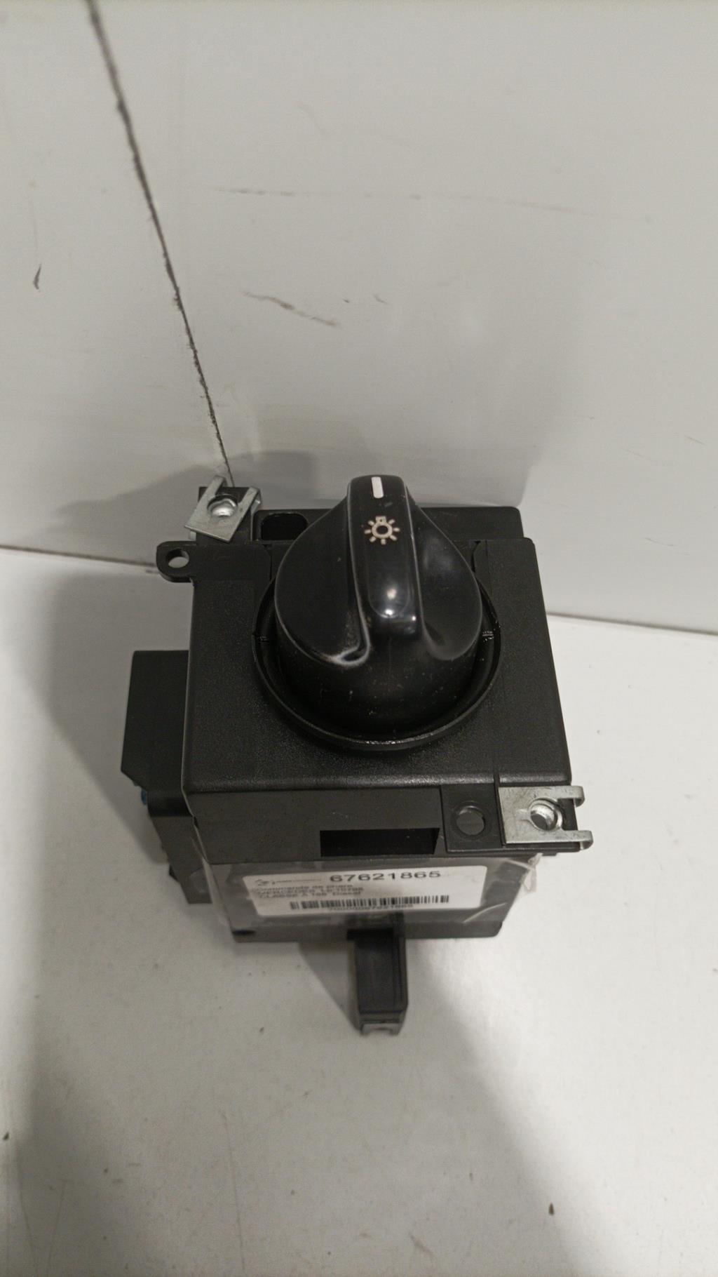 Commande de phare MERCEDES CLASSE A 168 PHASE 1 Diesel - 1