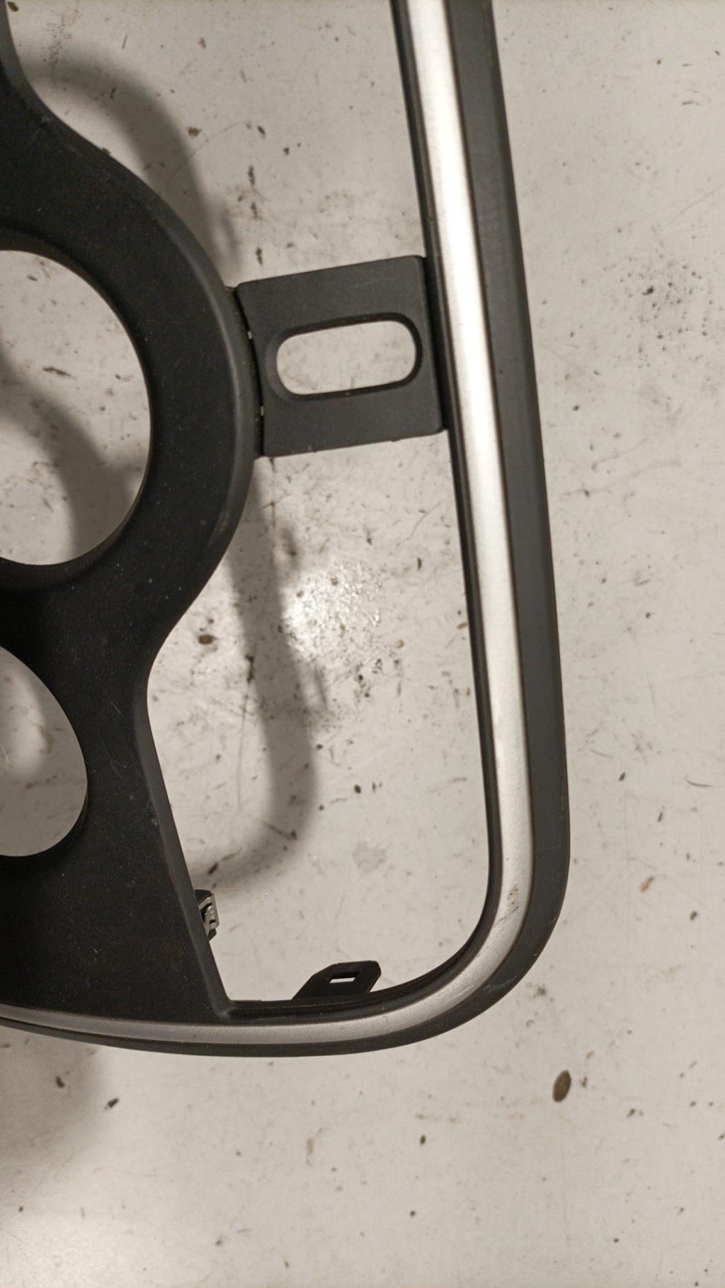 Console central (interieur plastique) RENAULT KANGOO 2 Diesel - 1