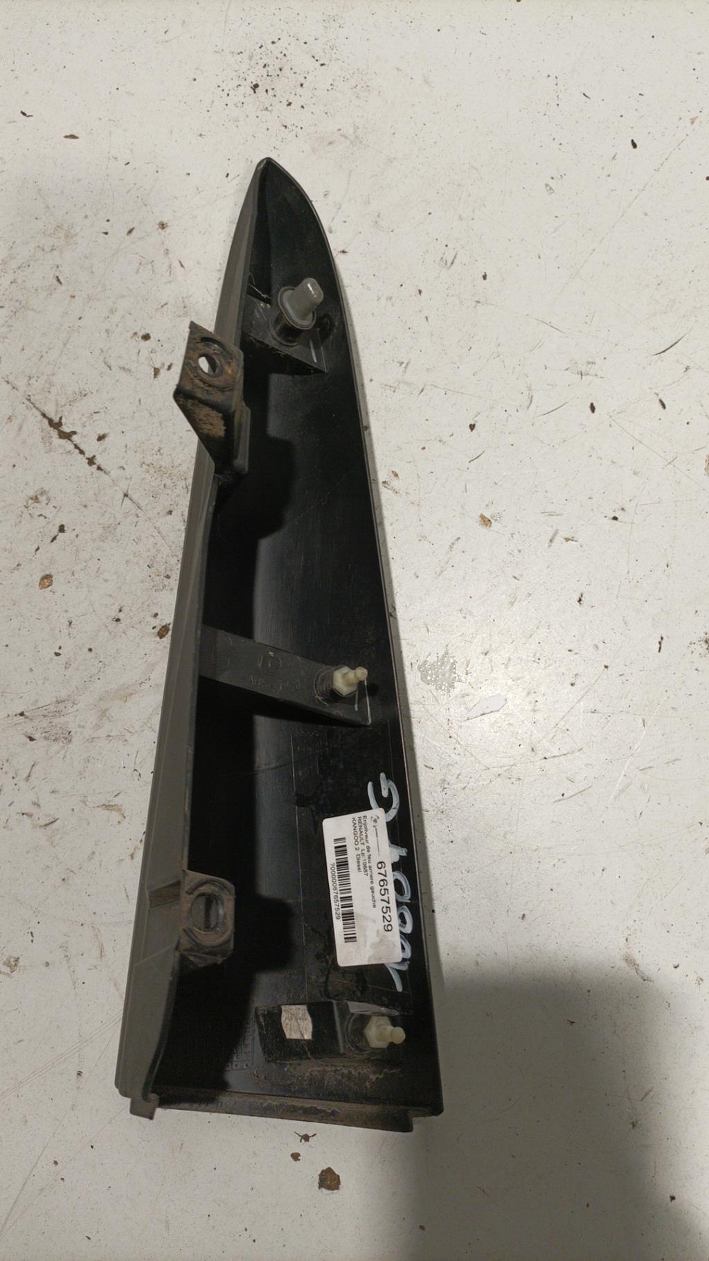 Cornice fanale posteriore sinistro RENAULT KANGOO 2 Diésel - 1