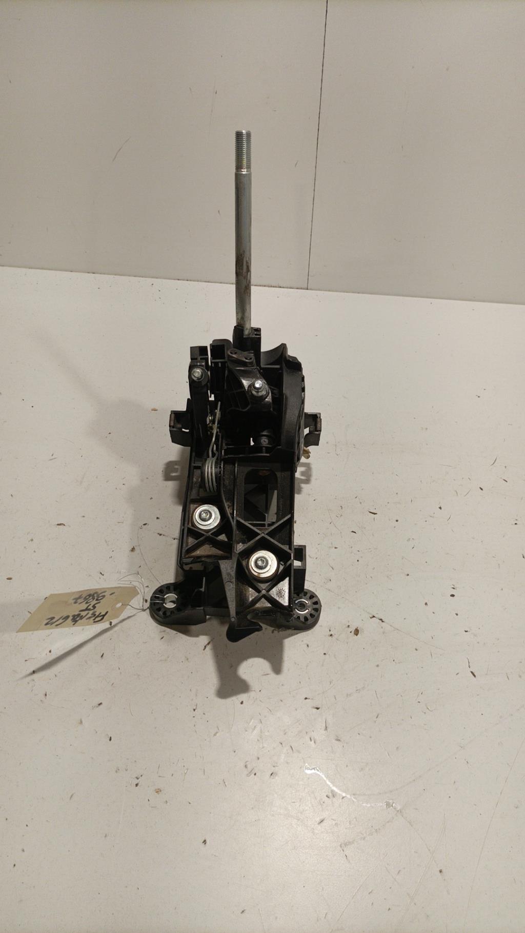 Levier de vitesses FORD FIESTA 6 PHASE 2 Essence - 1
