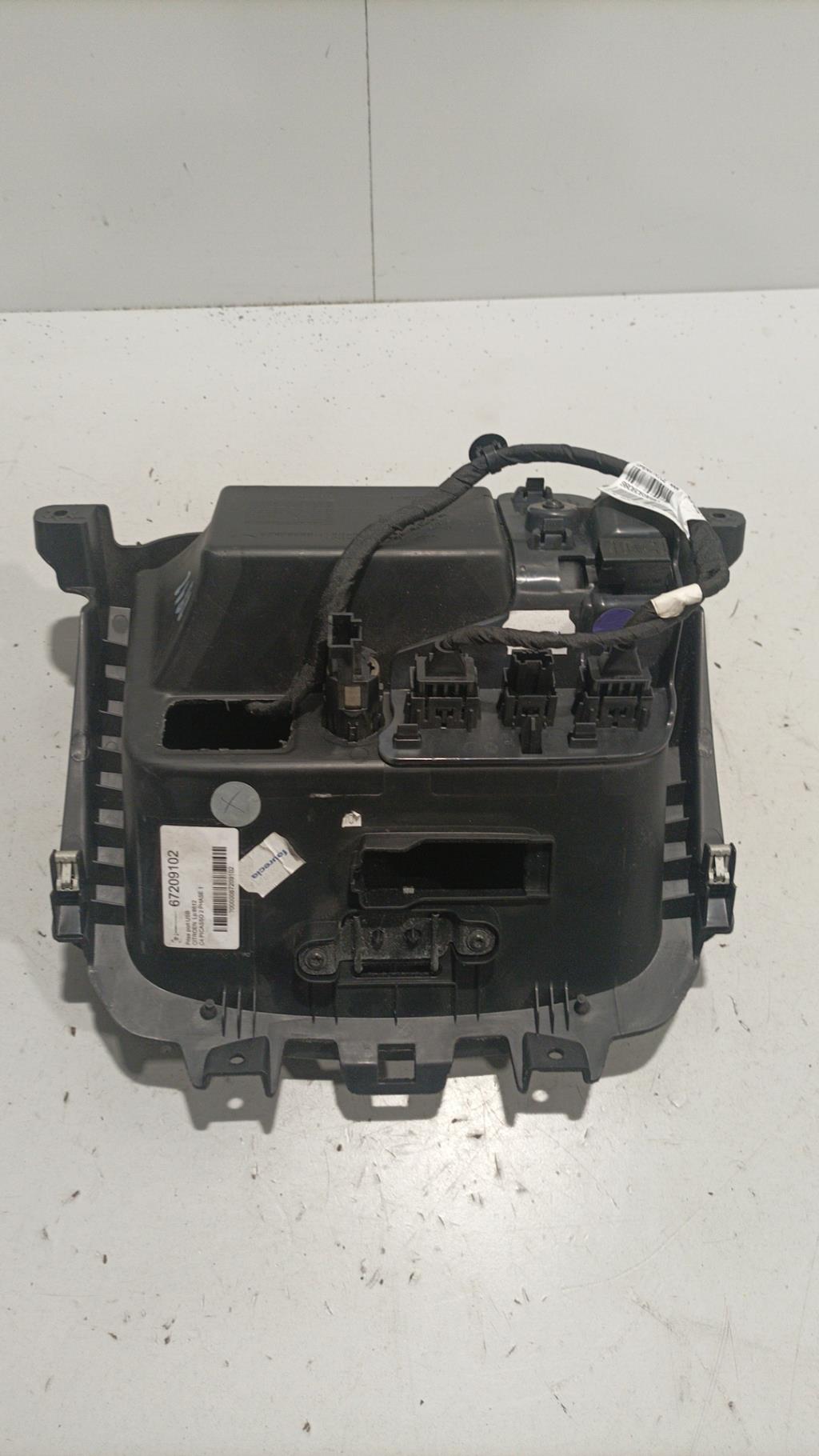 Presa porta USB CITROEN C4 PICASSO 2 PHASE 1  - 1