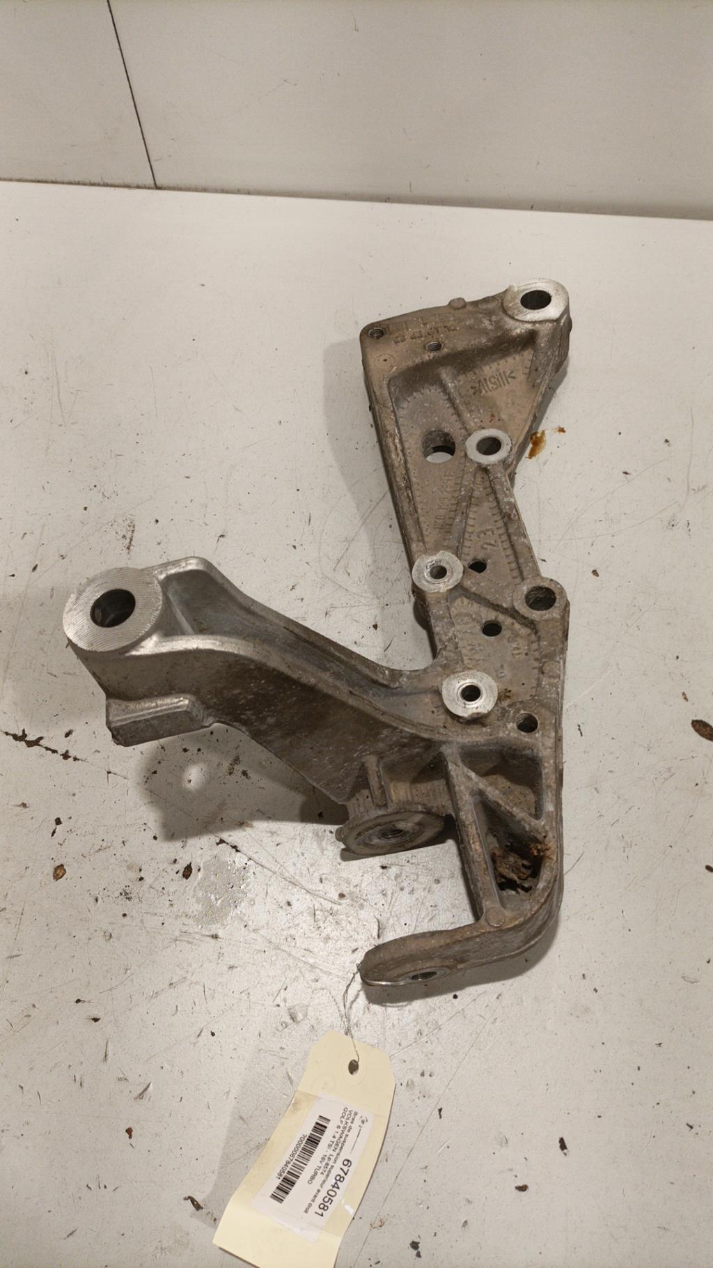 Braccio sospensione anteriore destro superiore VOLKSWAGEN GOLF 6 Gasolina - 1