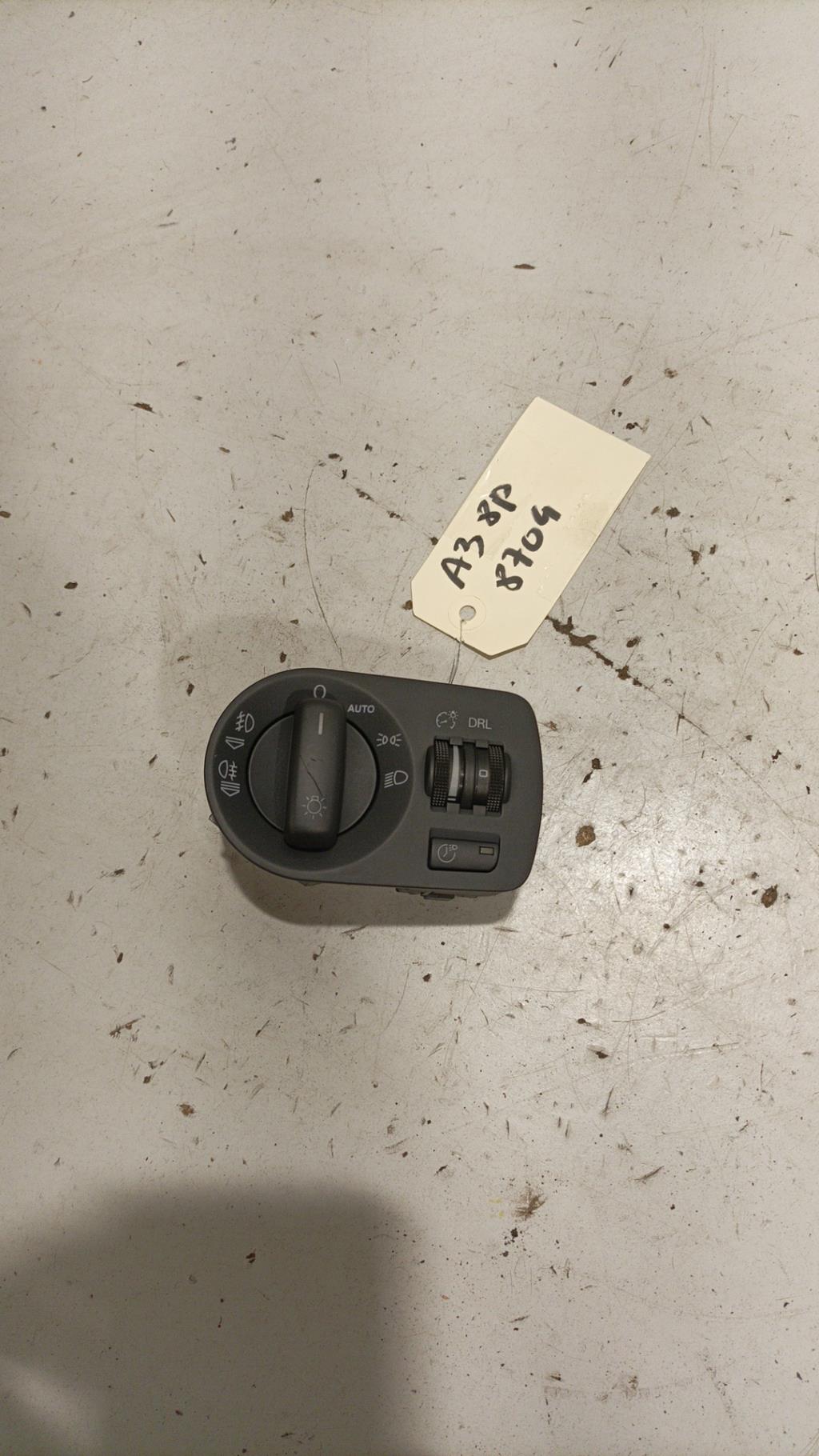 Commande de phare AUDI A3 2 PHASE 1 Essence - 1
