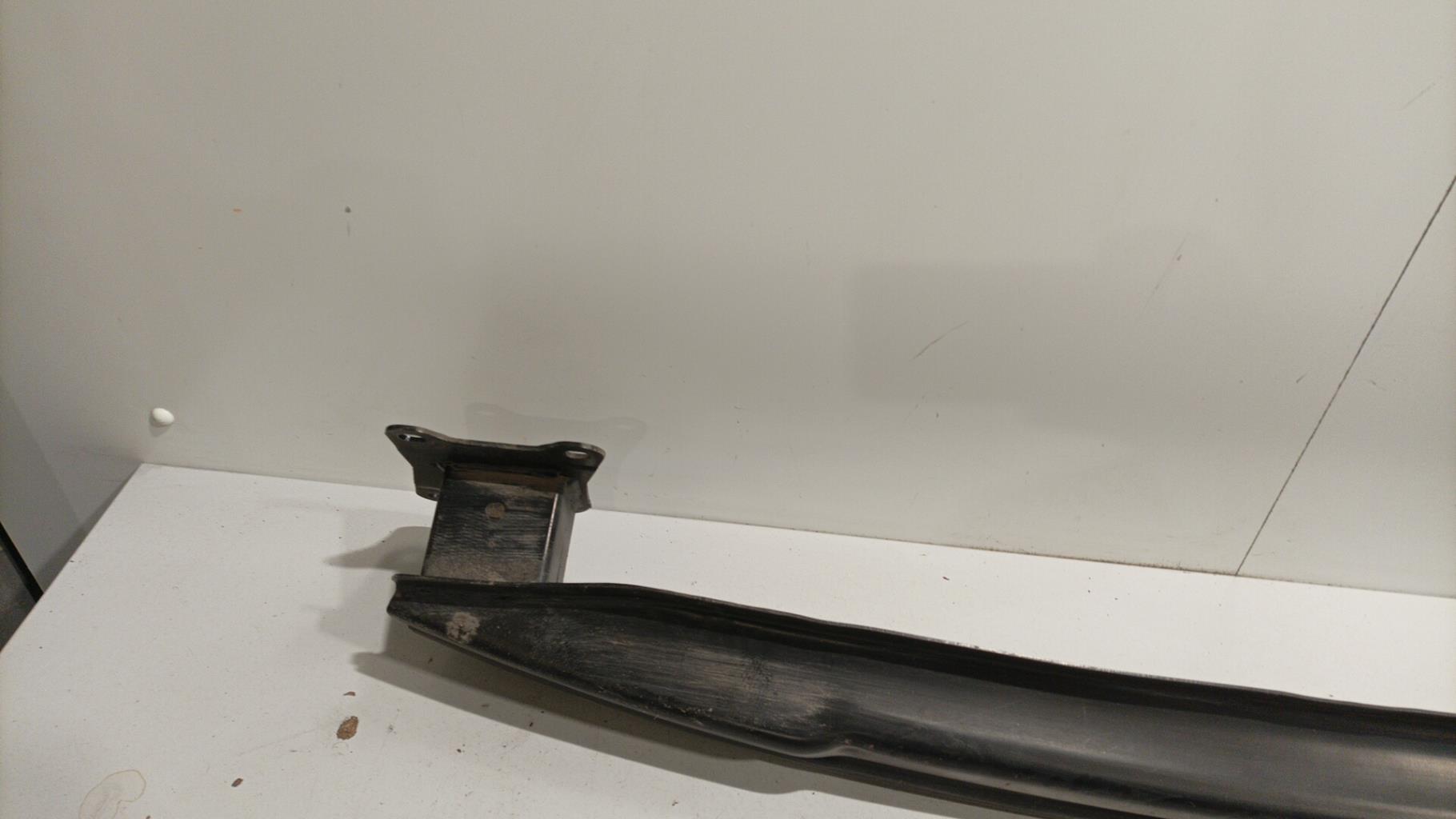 Traversa rinforzo paraurti posteriore VOLKSWAGEN GOLF 6 Gasolina - 1