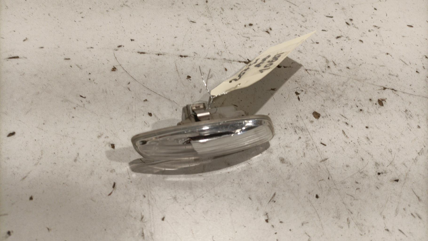 Ripetitore lampeggiante anteriore sinistro (Luci) PEUGEOT 207 PHASE 1 Diésel - 1