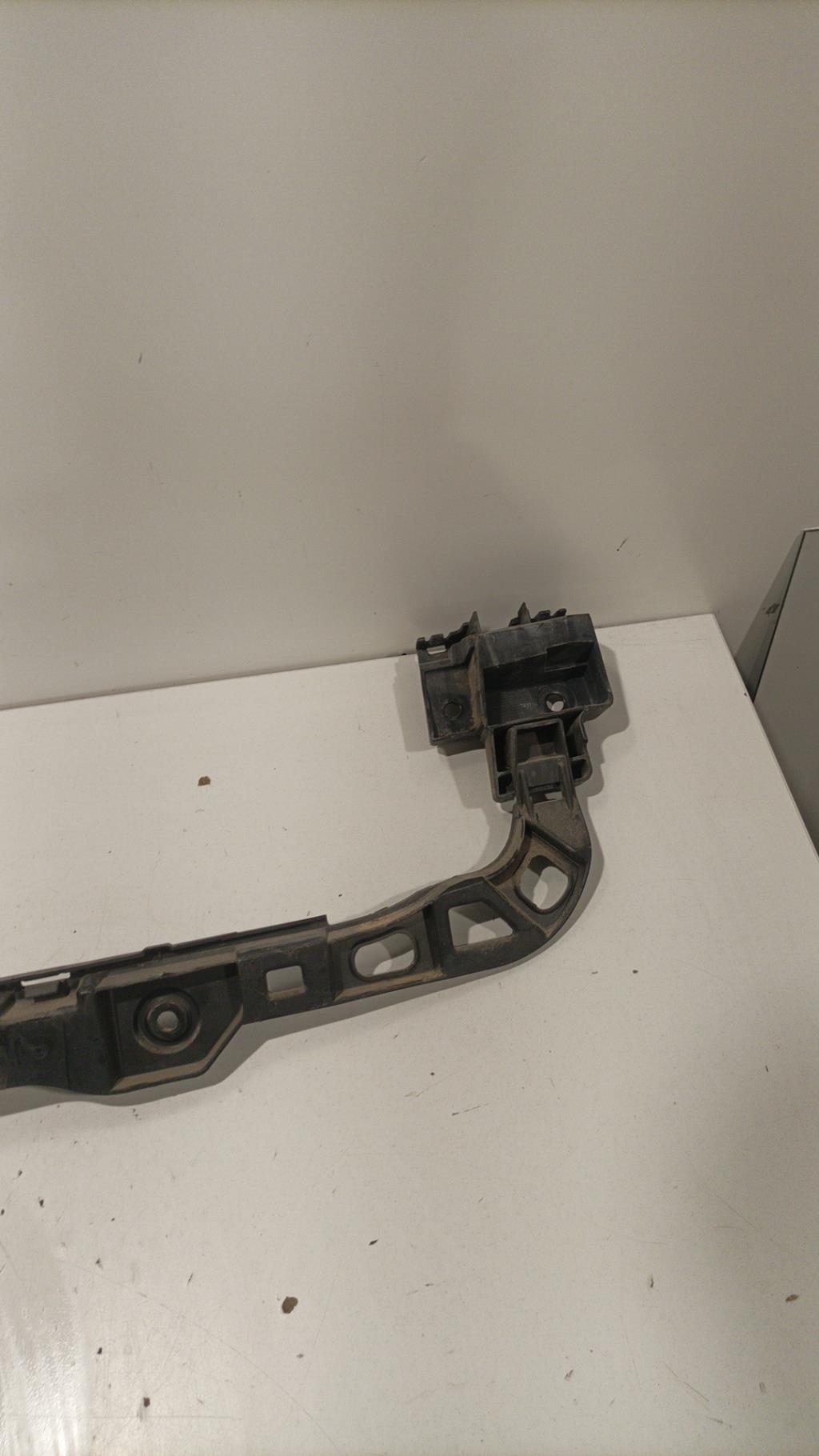 Supporto paraurti posteriore VOLKSWAGEN GOLF 6 Gasolina - 1