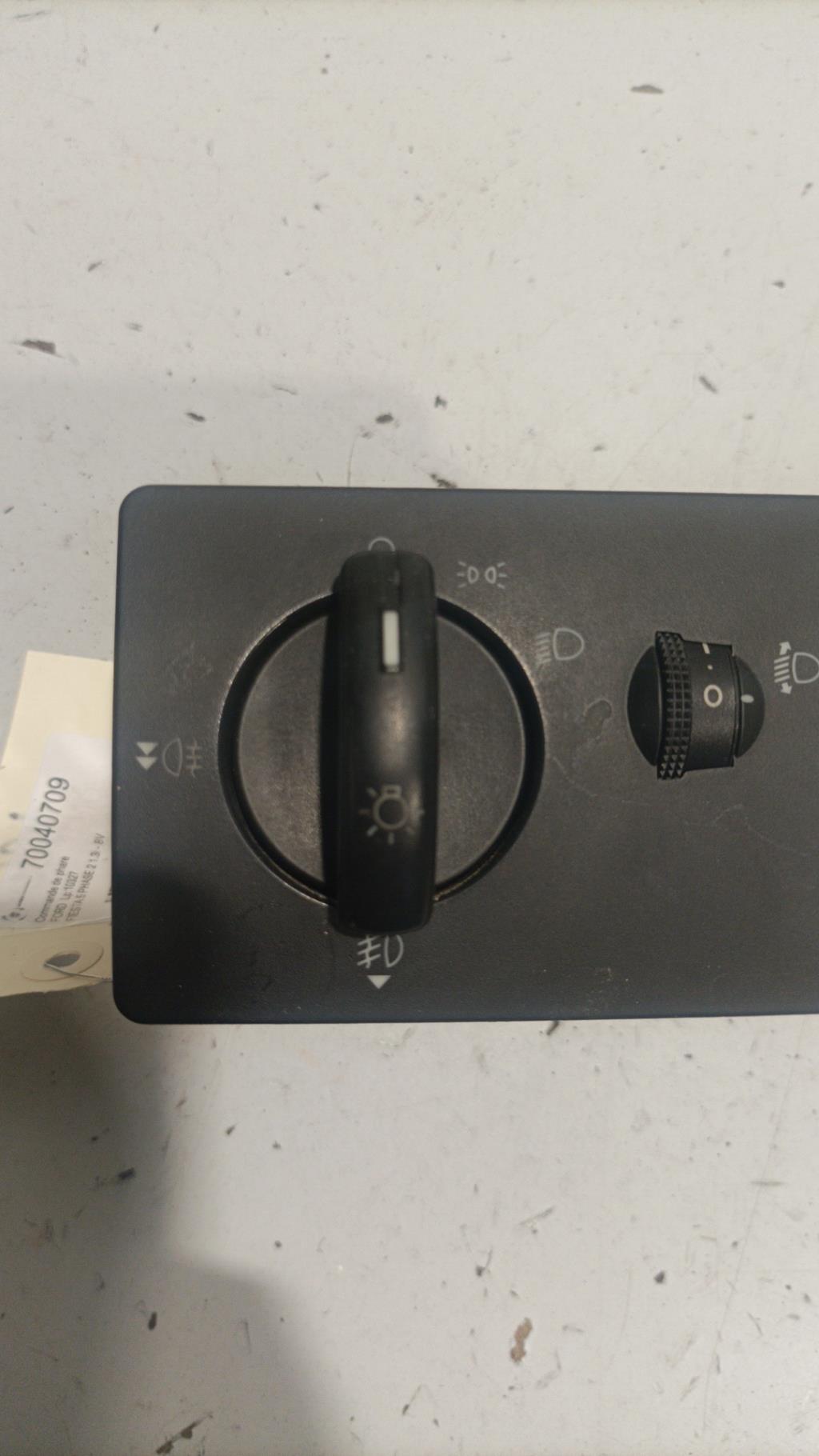 Commande de phare FORD FIESTA 5 PHASE 2 Essence - 1