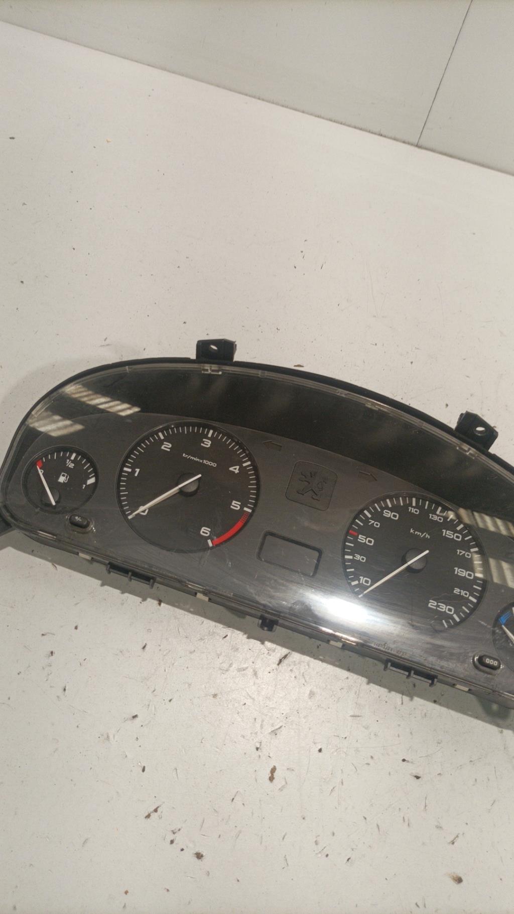 Compteur PEUGEOT 406 PHASE 2 Diesel - 1